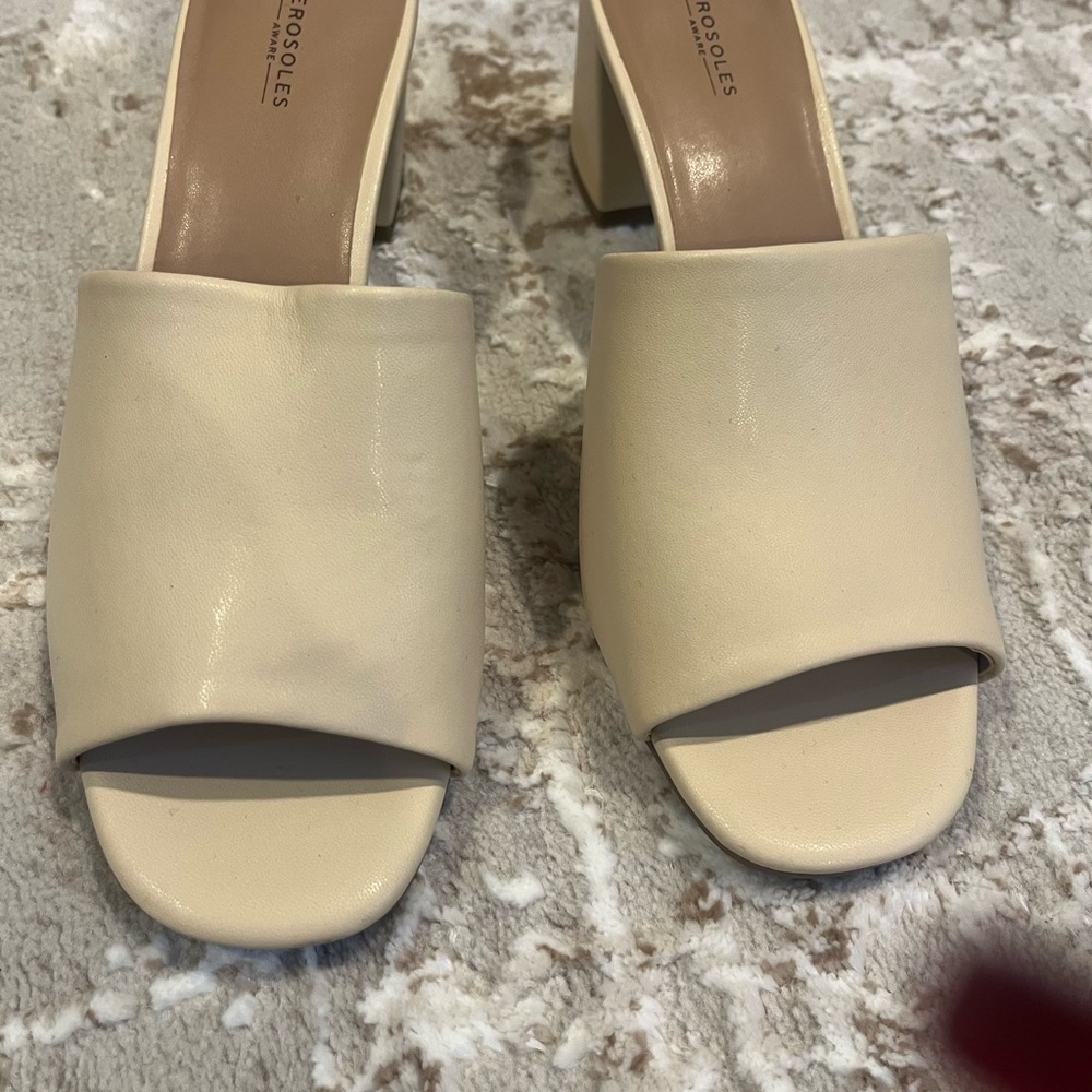 Aerosoles Aware brand new Cream Open-Toe Block Heel Mules